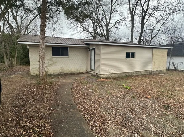 106 Elm St #1, Booneville, MS 38829