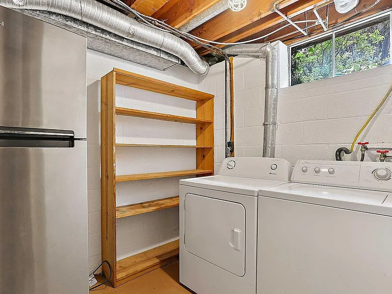 7008 Sherwood Rd #36 — Photo 37