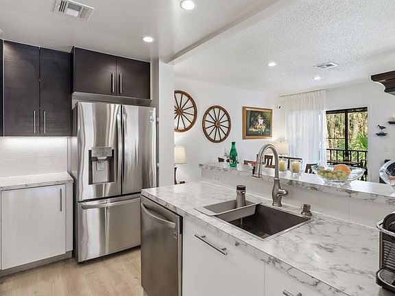 3rd image of 120 HIBISCUS WOODS COURT #3B