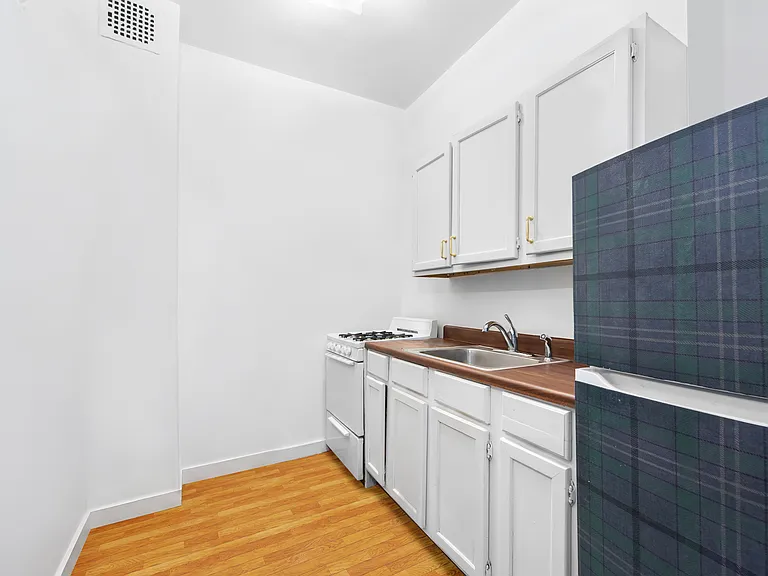 203 W 103rd St #6F — Photo 6