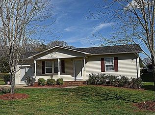 835 Crystal Spring Dr, Lincolnton, NC 28092