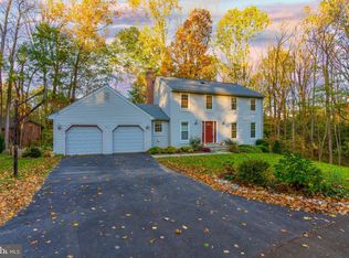 9913 Coffer Woods Rd, Burke, VA 22015