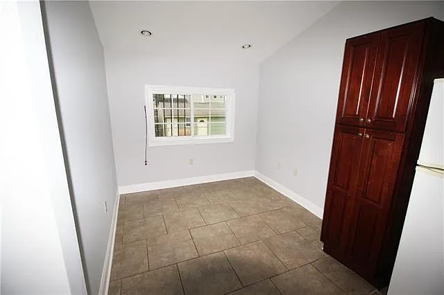 1124 N Johnson St — Photo 12