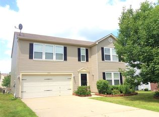 5696 N Jamestown Dr, McCordsville, IN 46055