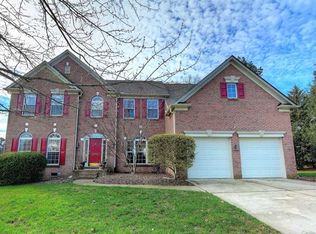 15523 Donnington Dr, Charlotte, NC 28277