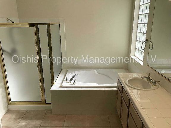 5th image of 1509 Angelberry St