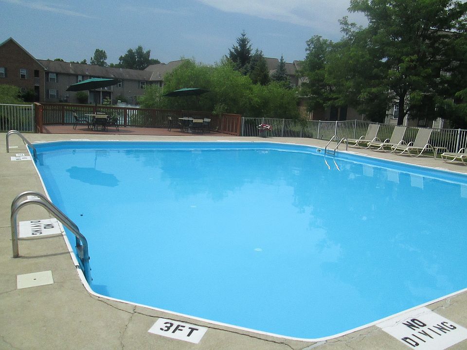 Sparkling Pool Open 9am-9pm Daily