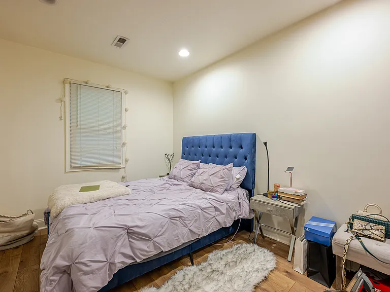 1909 M St NE #2 — Photo 5