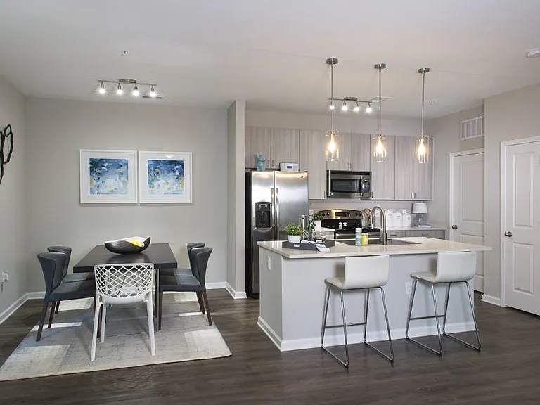Legacy 521 Apartments — Photo 4