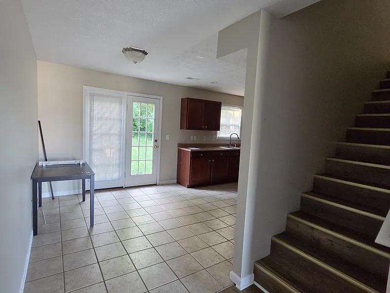 1057 Blackwell Ct #2 — Photo 6