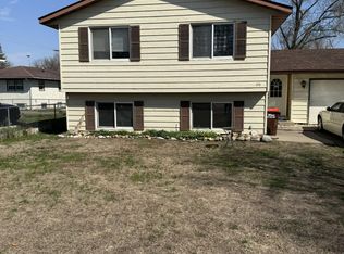 818 12th St W, Hastings, MN 55033