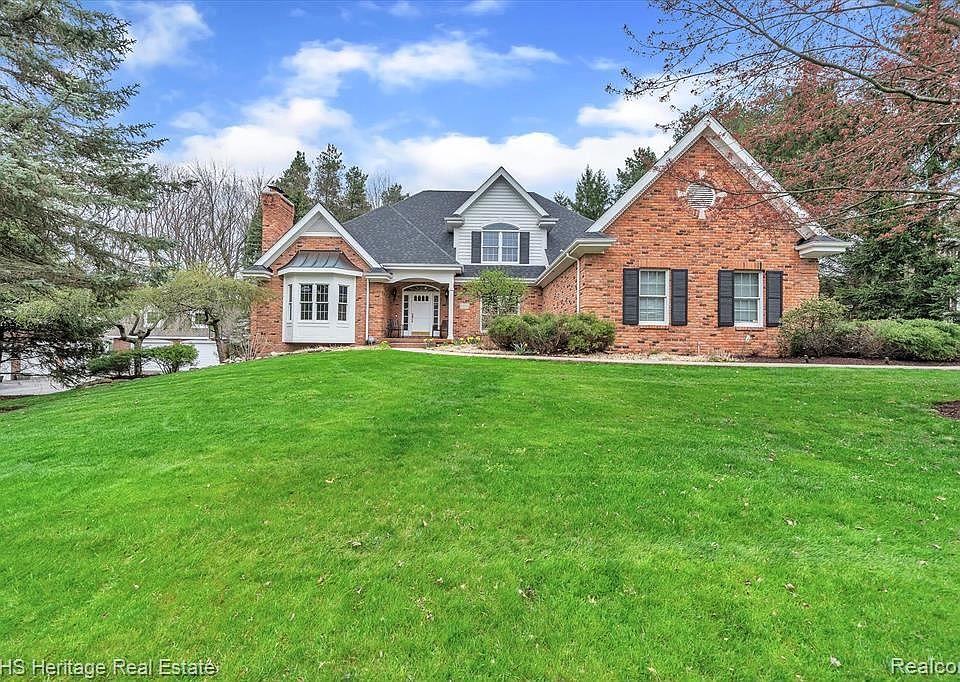 1st image of 6414 Woodcliffe Ln