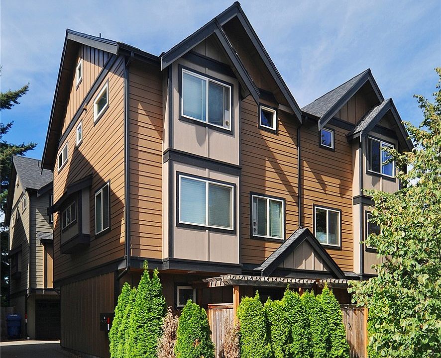 1st image of 9615 Roosevelt Way NE Unit D