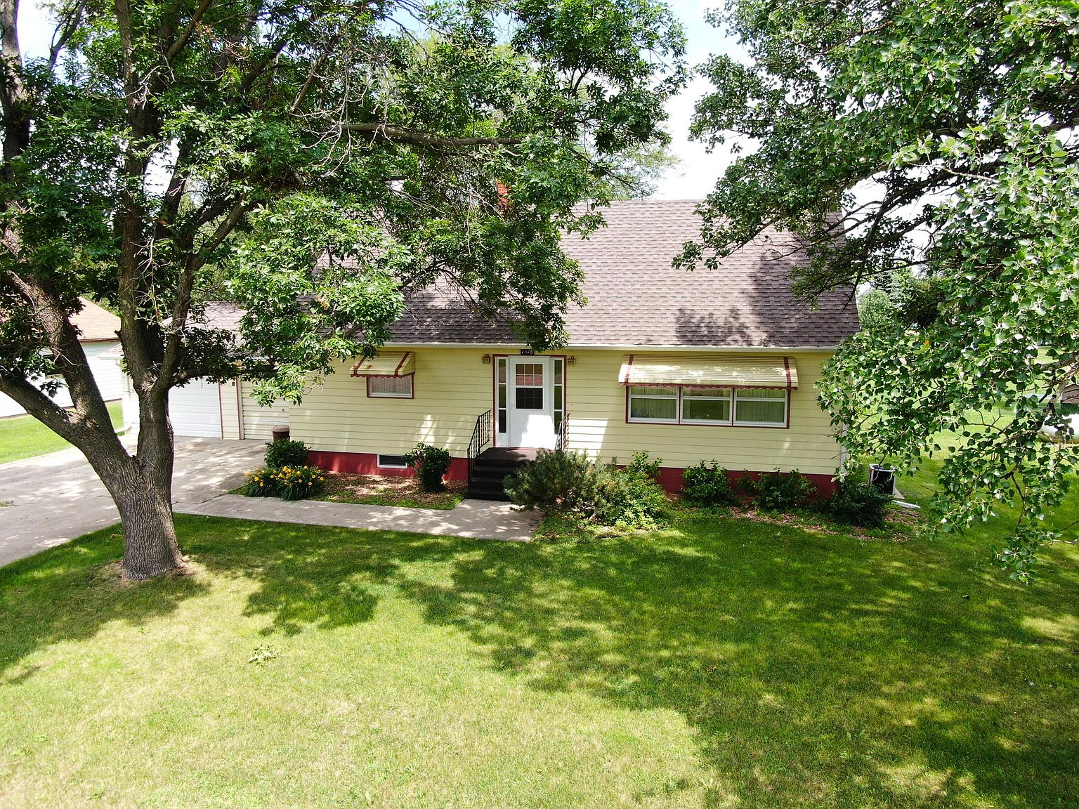 1316 Saint John St, Faulkton, Sd 57438 