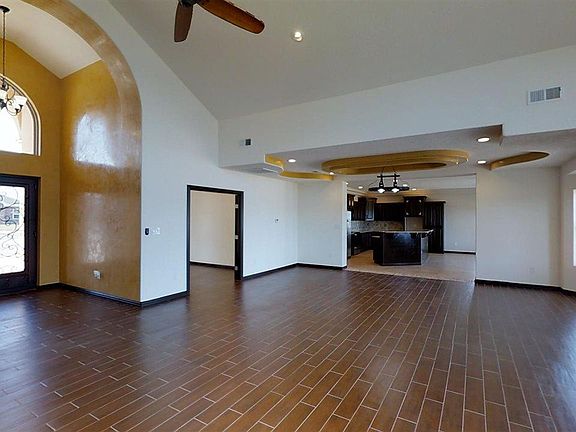 5th image of 7414 N Tomlinson St