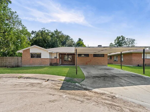 121 Bluebird Ln, Pasadena, TX 77502