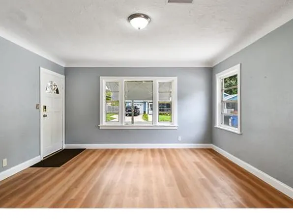 1616 13th St S, Saint Petersburg, FL 33705