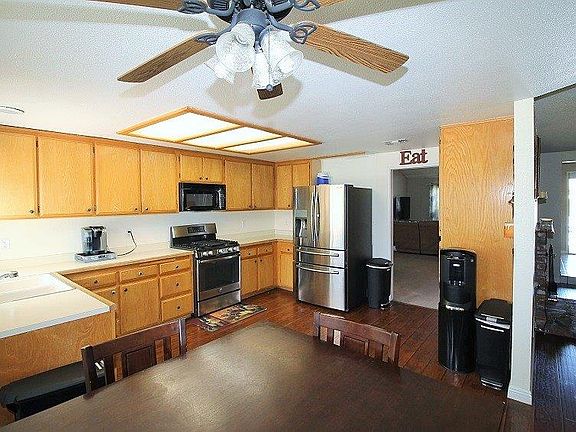 2nd image of 482 Stanford Dr