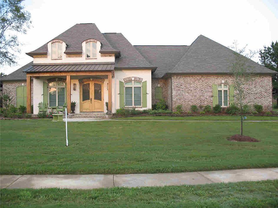 1st image of 102 Winterbury Dr