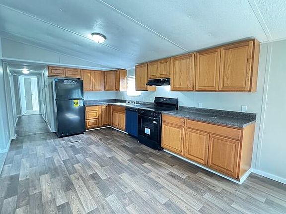 2nd image of 648 Reagan Valley Rd