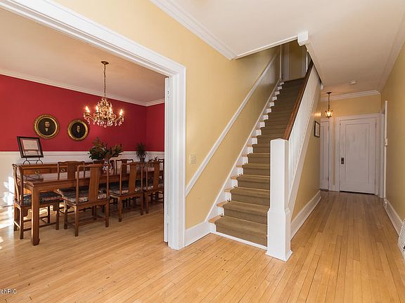 2nd image of 438 Parkwood Ave