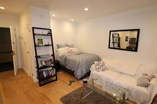 Rented by Mossanen Group | media 10