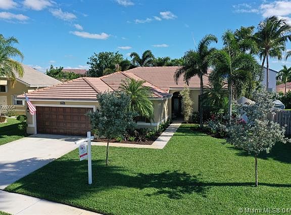 4th image of 18832 NW 23rd St