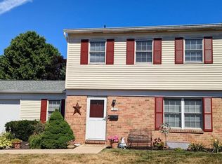 1604 Salinus Ct #B, Lansdale, PA 19446