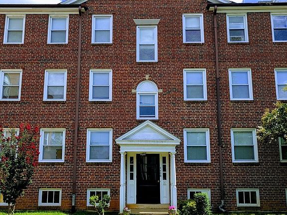4th image of 2606 Kensington Ave APT 04