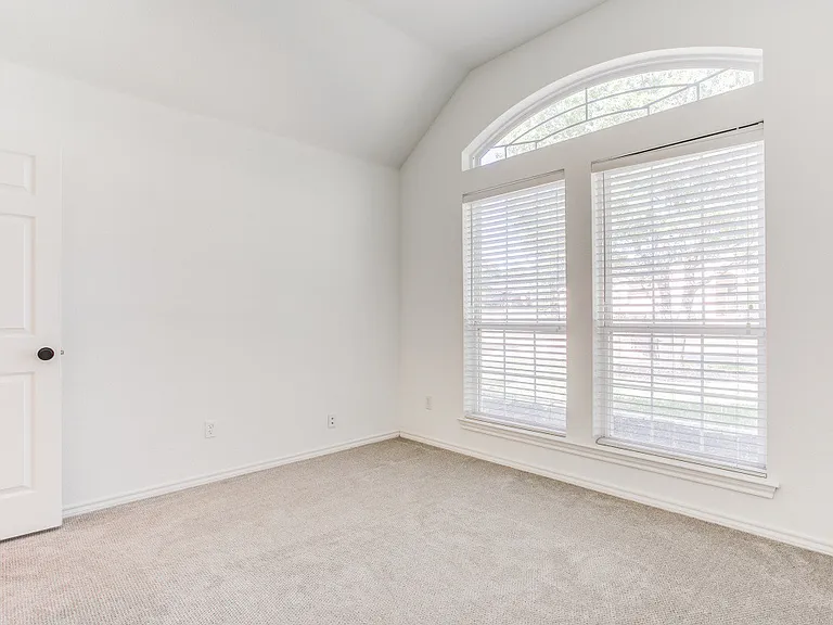 224 Blossom Ln — Photo 17