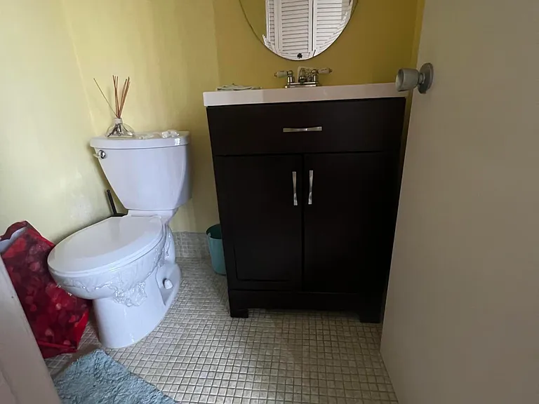 165 Easthampton G — Photo 10