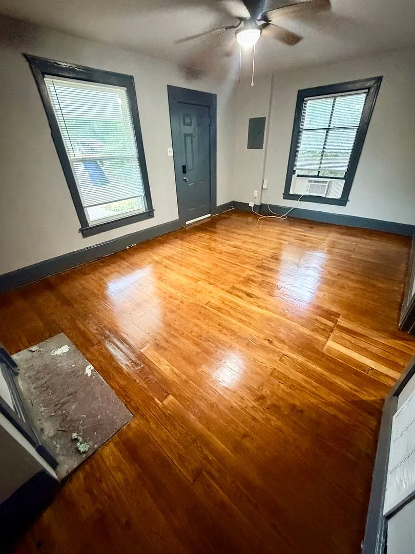 Cozy 2-bed/1 bath Home in Lexington, KY! — Photo 4