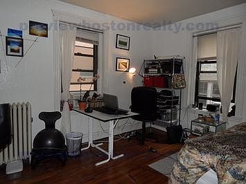 2nd image of 1444 Commonwealth Ave #142