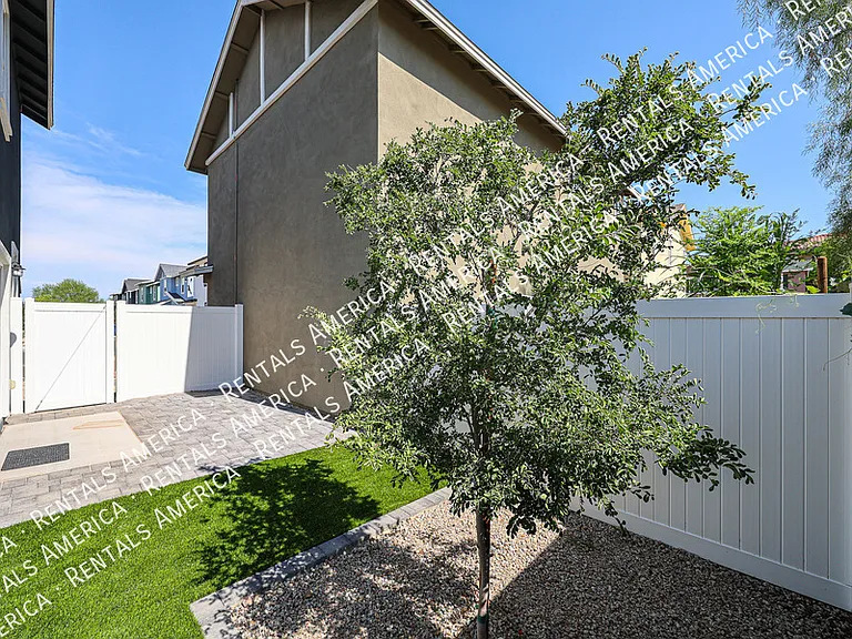 16875 N 12th St #33 — Photo 57