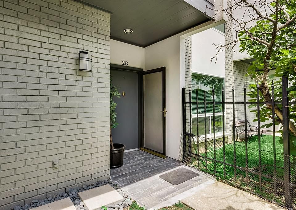 1st image of 1300 Augusta Dr APT 28