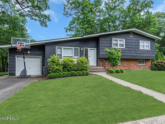 2nd image of 49 Roselle Court