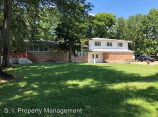 1197 E Walnut St APT 1, Carbondale, IL 62901