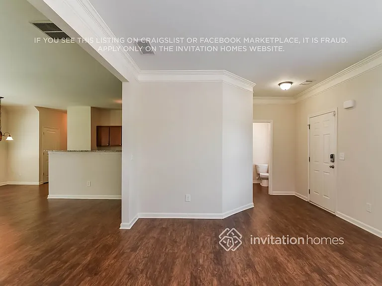 439 Village Broad St — Photo 4