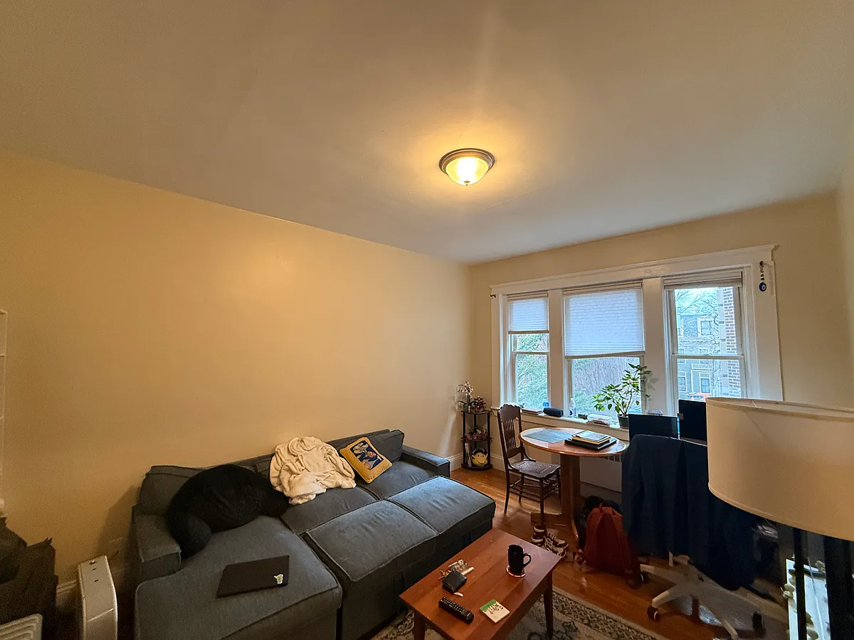Building Photo - 10 Wendell St #7