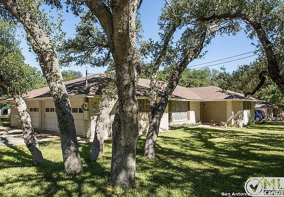 4th image of 301 Mustang Cir