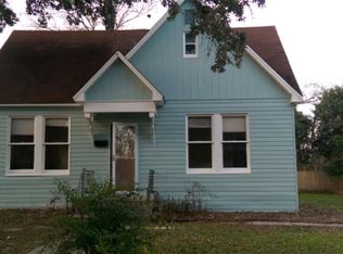 531 Bois Darc St, Lockhart, TX 78644