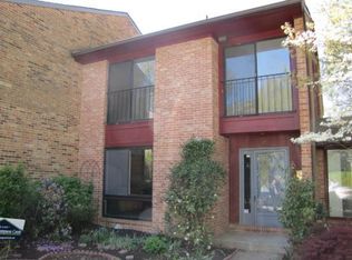 16 Great Pines Ct, Rockville, MD 20850