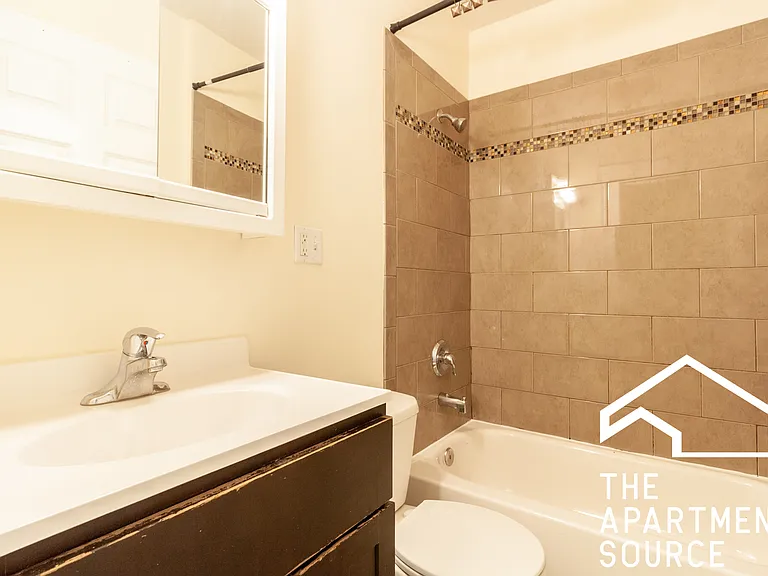 869 W Lill Ave #1 — Photo 7