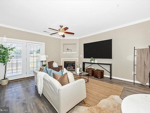 4th image of 1593 Homeland Dr Unit 3C