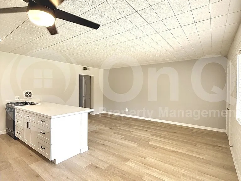 25 E Eva St #10 — Photo 13
