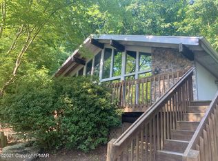 153 Station Hill Rd, Henryville, PA 18332