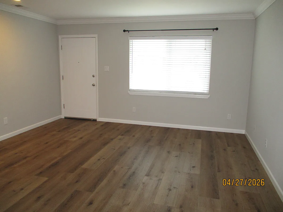 Building Photo - 1425 Carleton Dr