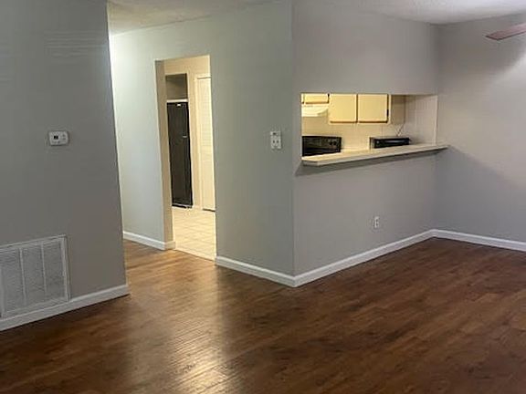 3rd image of 1538 Sophie Blvd