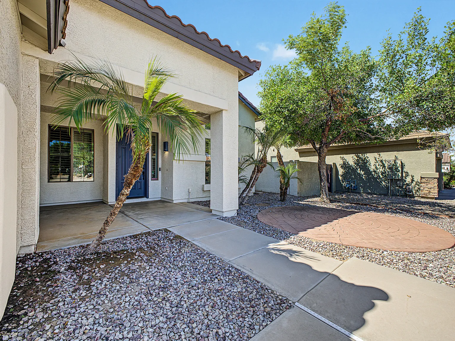 5 bed, 3600 sqft, $3,900 — Photo 4