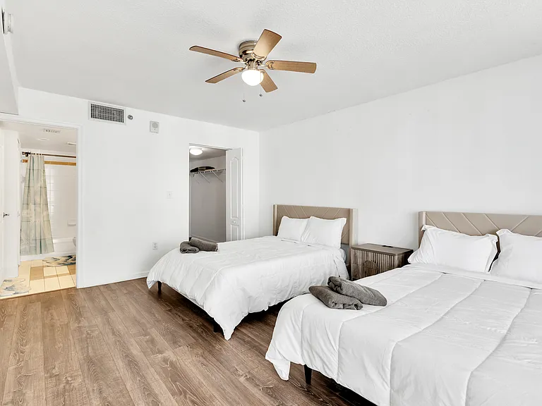 1200 Brickell Bay Dr #2512 — Photo 17